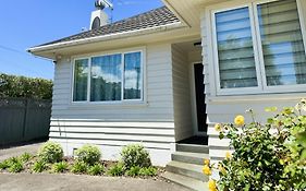 Charming & Modern 4 Br